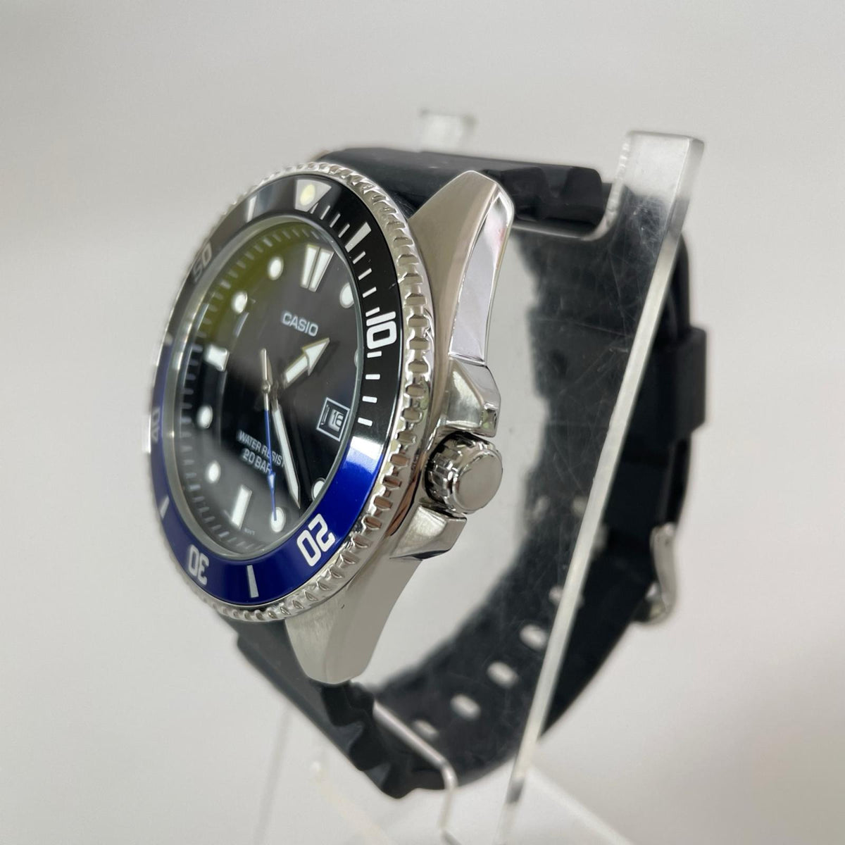 腕時計 ﾀﾞｲﾊﾞｰｽﾞ ｱﾅﾛｸﾞ ｸｫｰﾂ ﾗﾊﾞｰ MDV-107-1A2JF ブラック