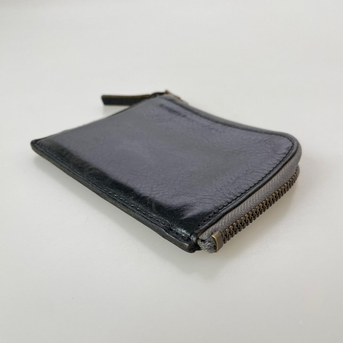 コンパクトウォレット TROIS CLEFS L字ﾌｧｽﾅｰ ﾚｻﾞｰ 財布 黒 ブラック