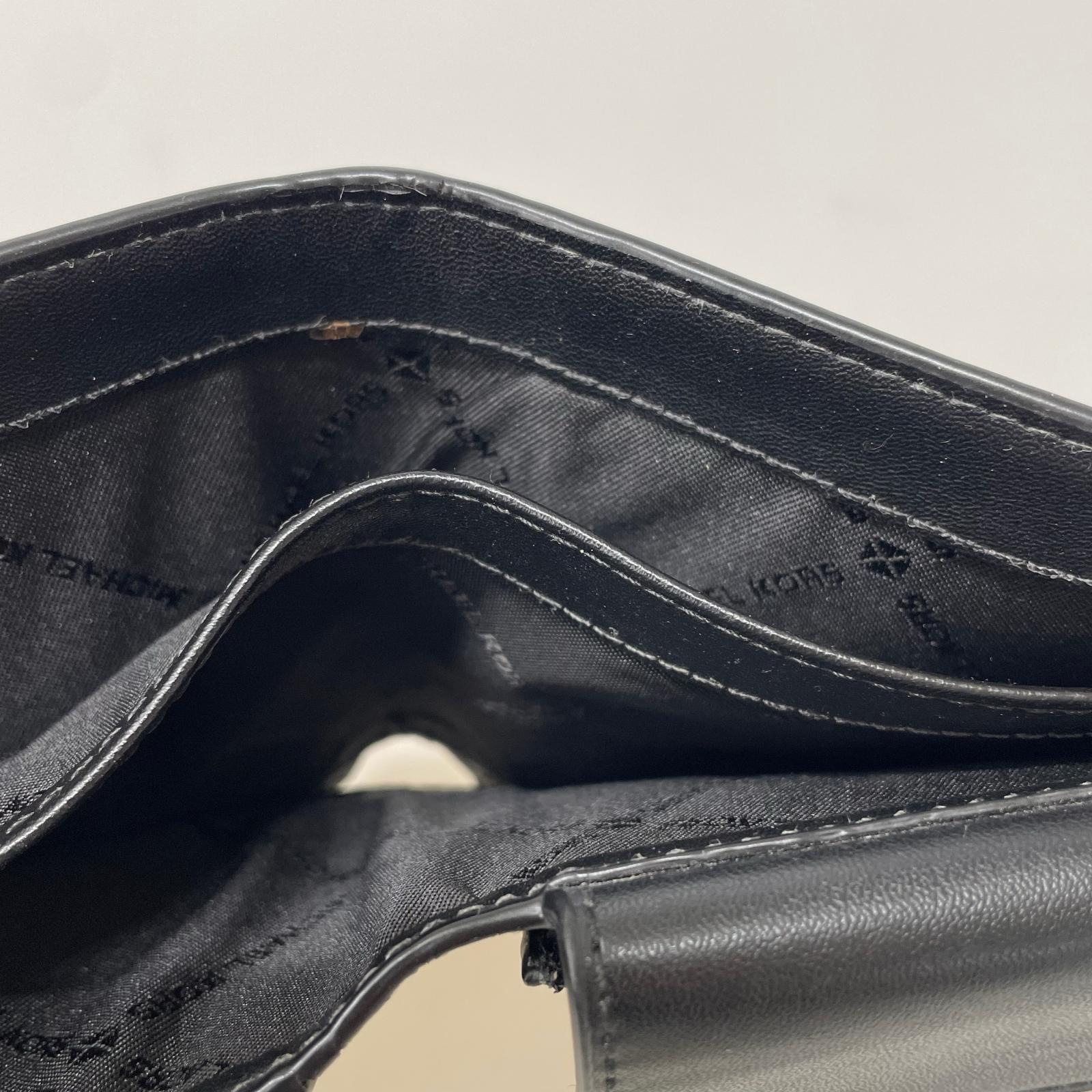 コンパクトウォレット ｼｸﾞﾈﾁｬﾓﾉｸﾞﾗﾑ 黒 ブラック
