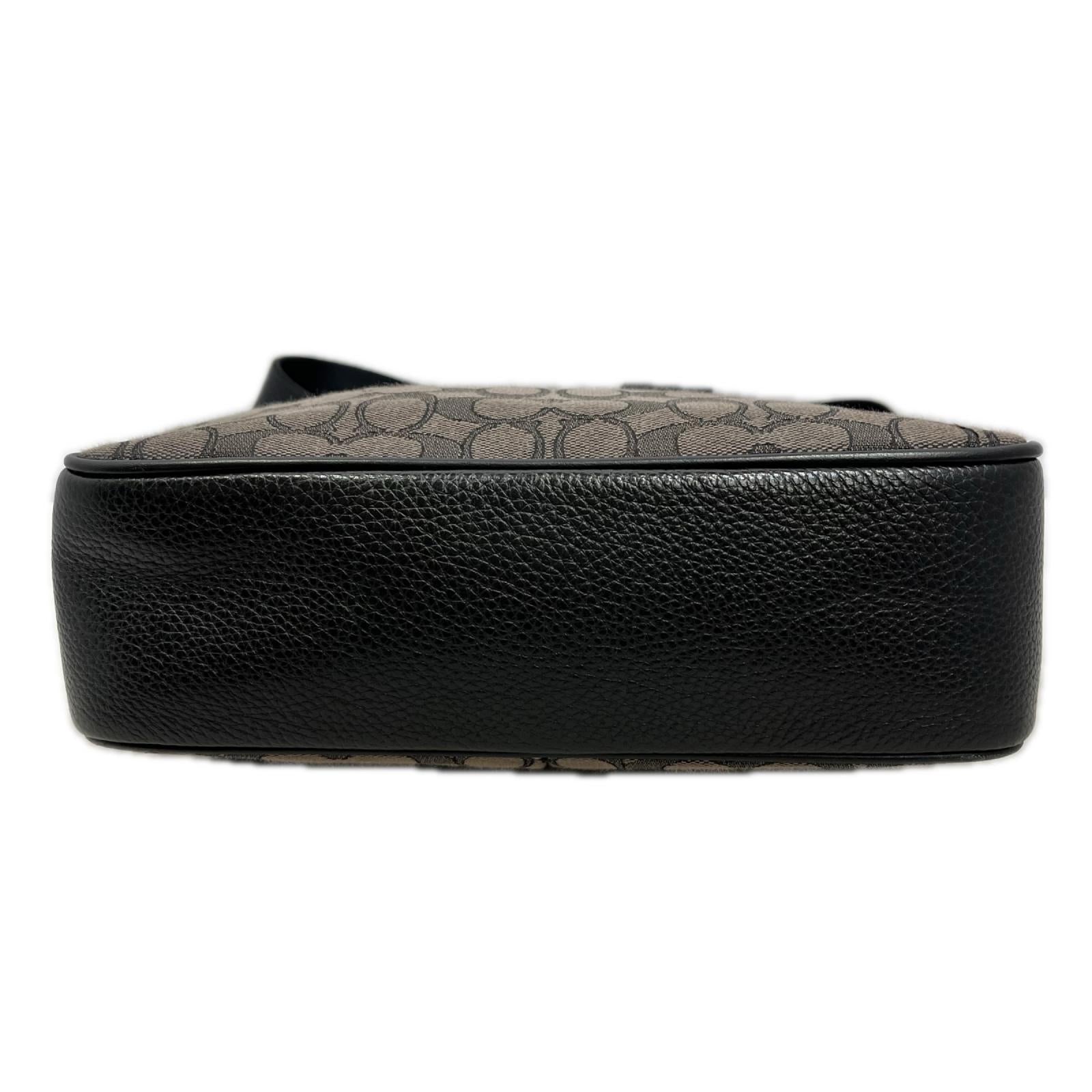 COACH スプリント マップ バッグ25 CE534