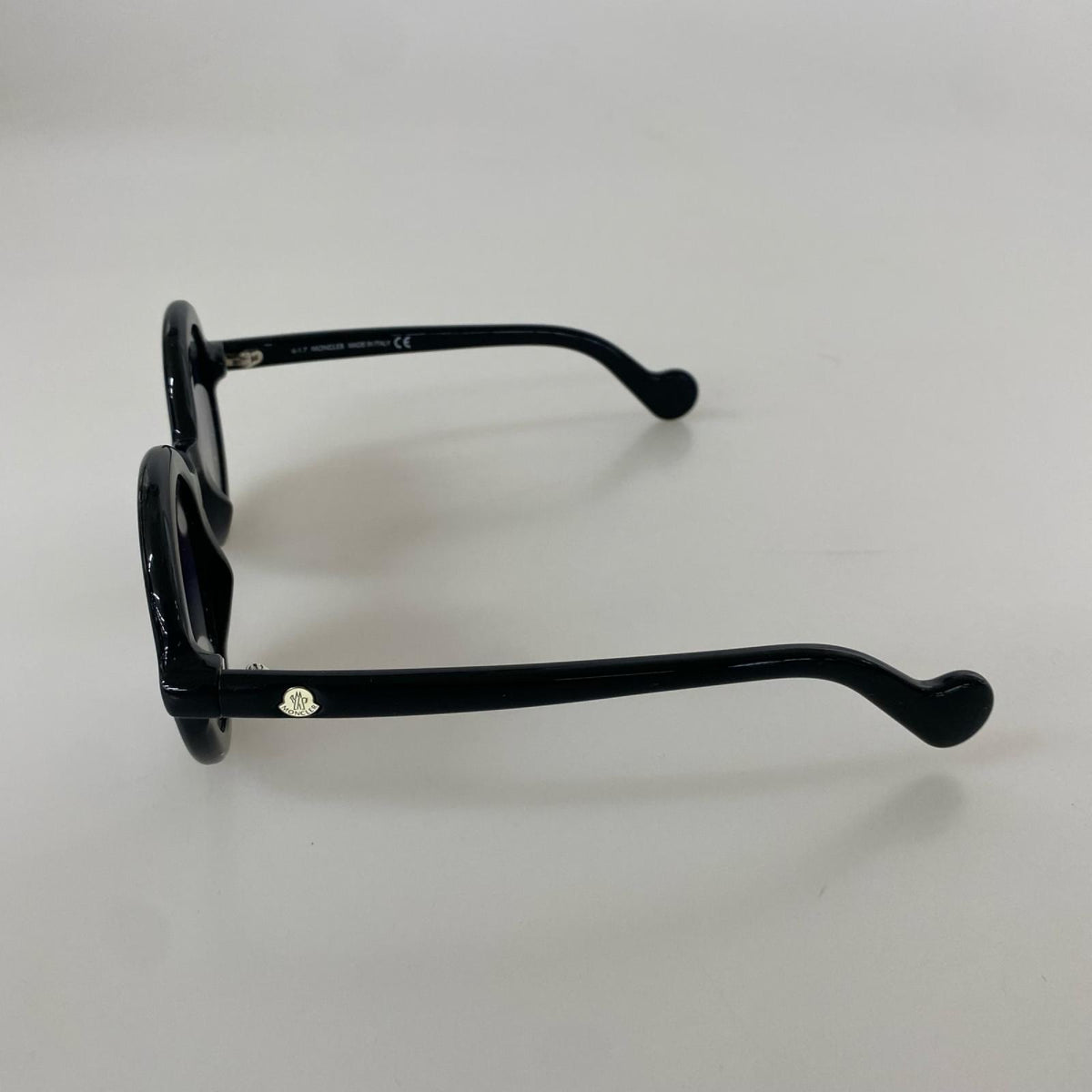 その他アクセサリー Mrs Moncler ML0005 ﾗｳﾝﾄﾞ ｻﾝｸﾞﾗｽ/ﾌﾞﾗｯｸ ブラック