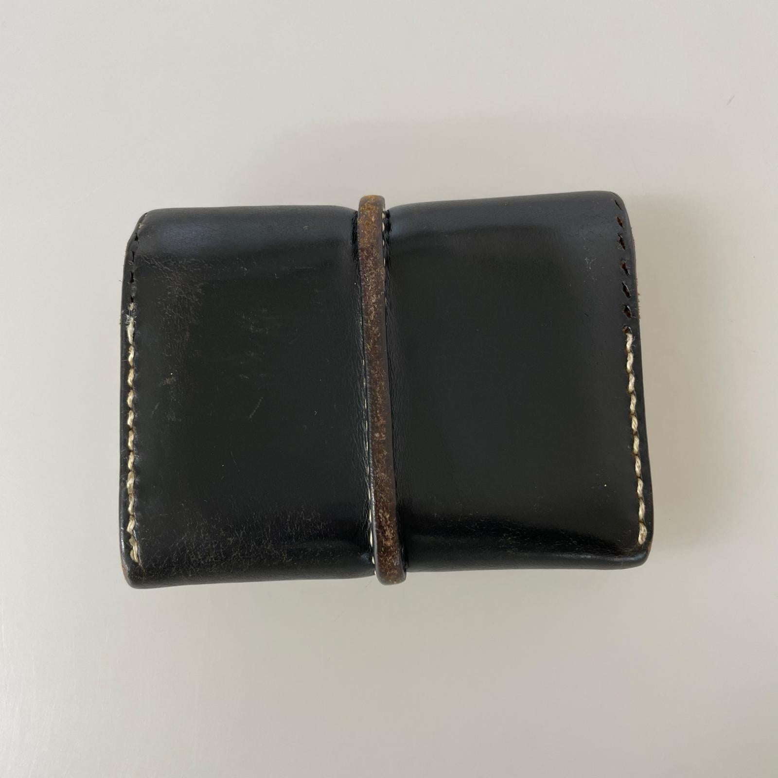 コンパクトウォレット ICHI ﾊﾝﾄﾞﾒｲﾄﾞ　ﾚｻﾞｰ ブラック