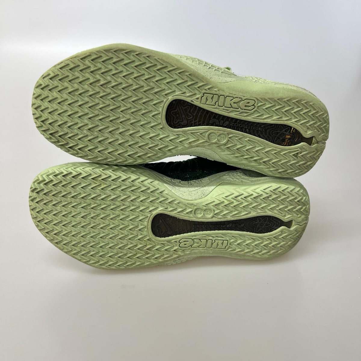 スニーカー dm4426-300 緑 (26.0) 26cm (US8 UK7 1/2 EU42) グリーン