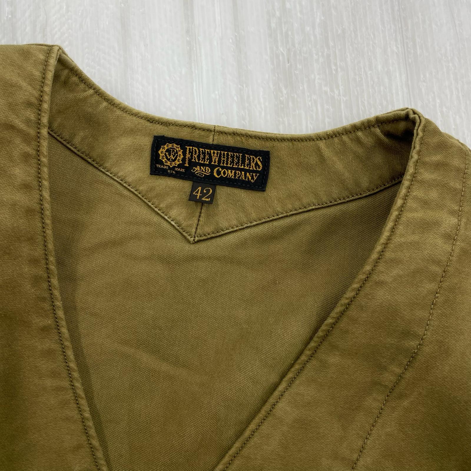 ジャケット "THROTTLE RACING"SLEEVELESS COAT 2521009 42 カーキ