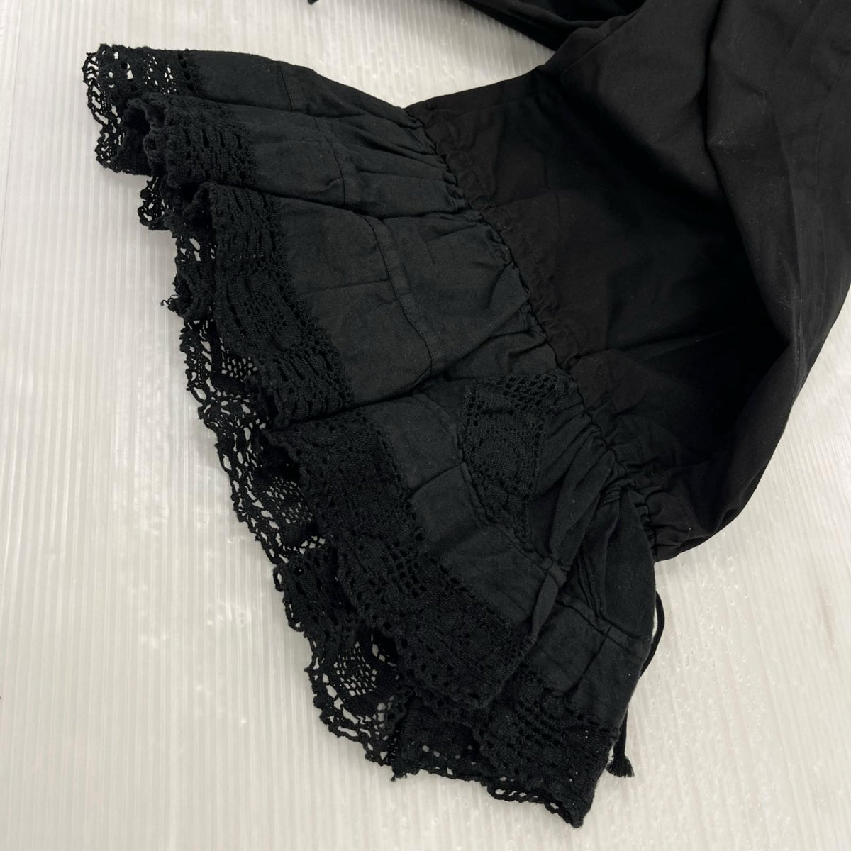 パンツ ｱｯｼｭ ﾌﾘﾙ裾 ﾌﾞﾗｯｸ ブラック