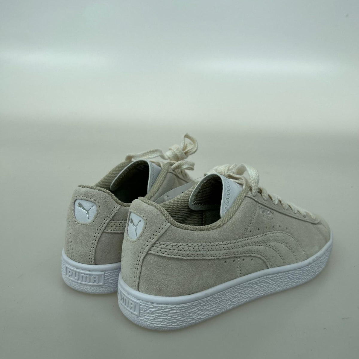 スニーカー SUEDE PREMIUM Alpine Snow 25cm (US7 UK6 1/2 EU40) ベージュ