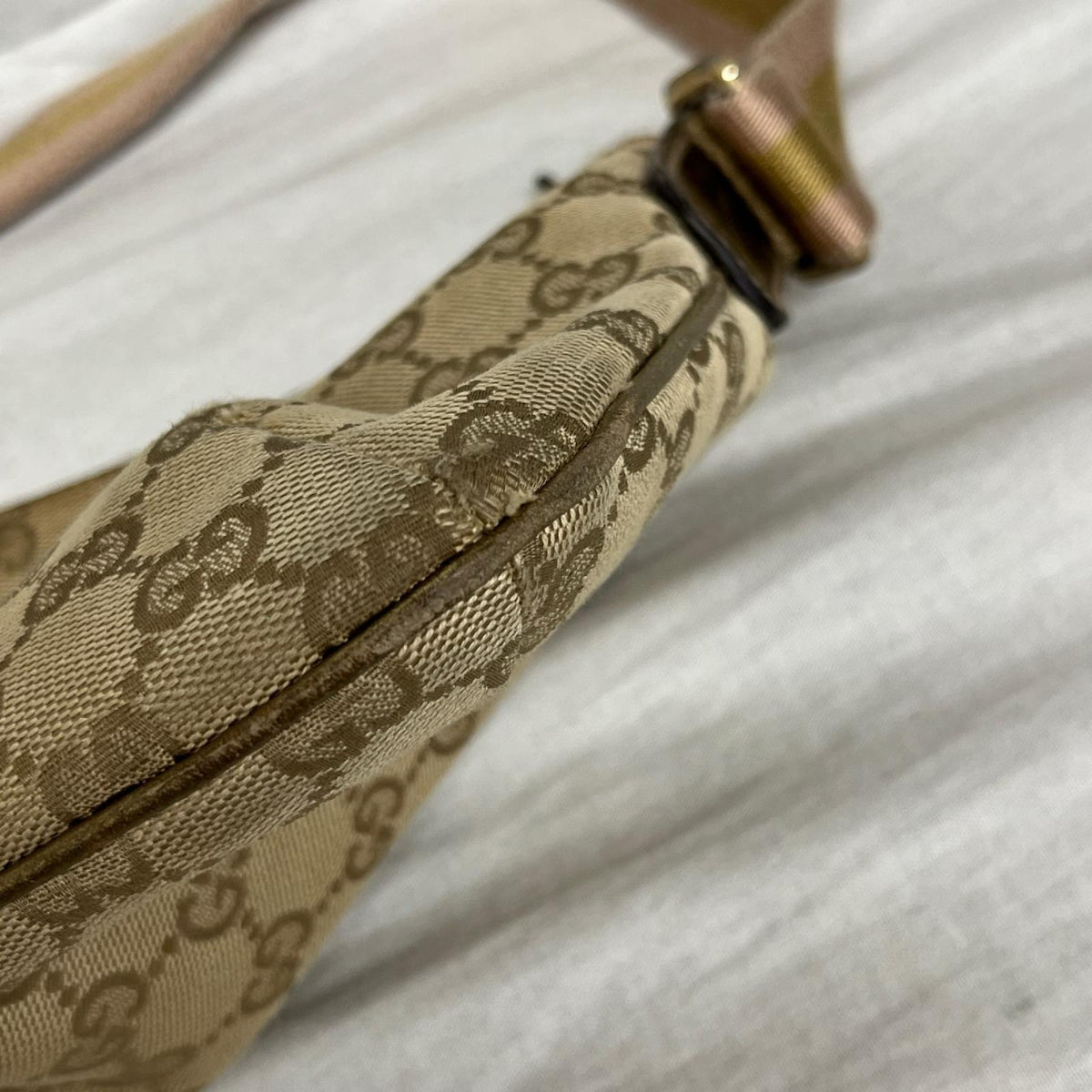 GUCCI GGキャンバス 189749 ショルダーバッグ