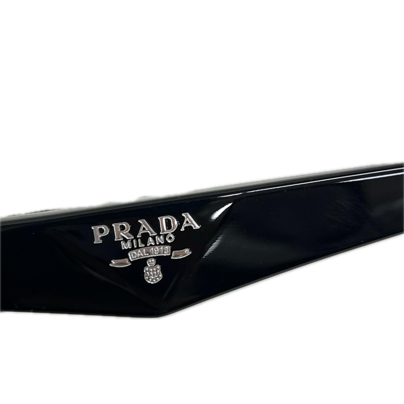 PRADA スクエアサングラス SPR B06-F