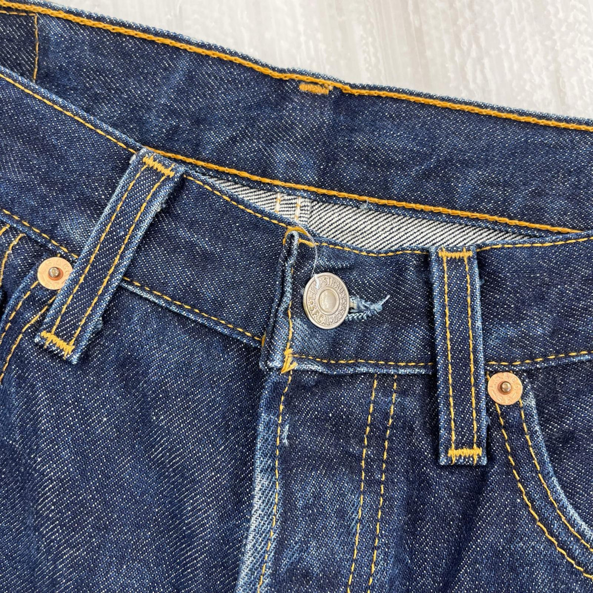 デニムパンツ Levi's 501 サンベニート製