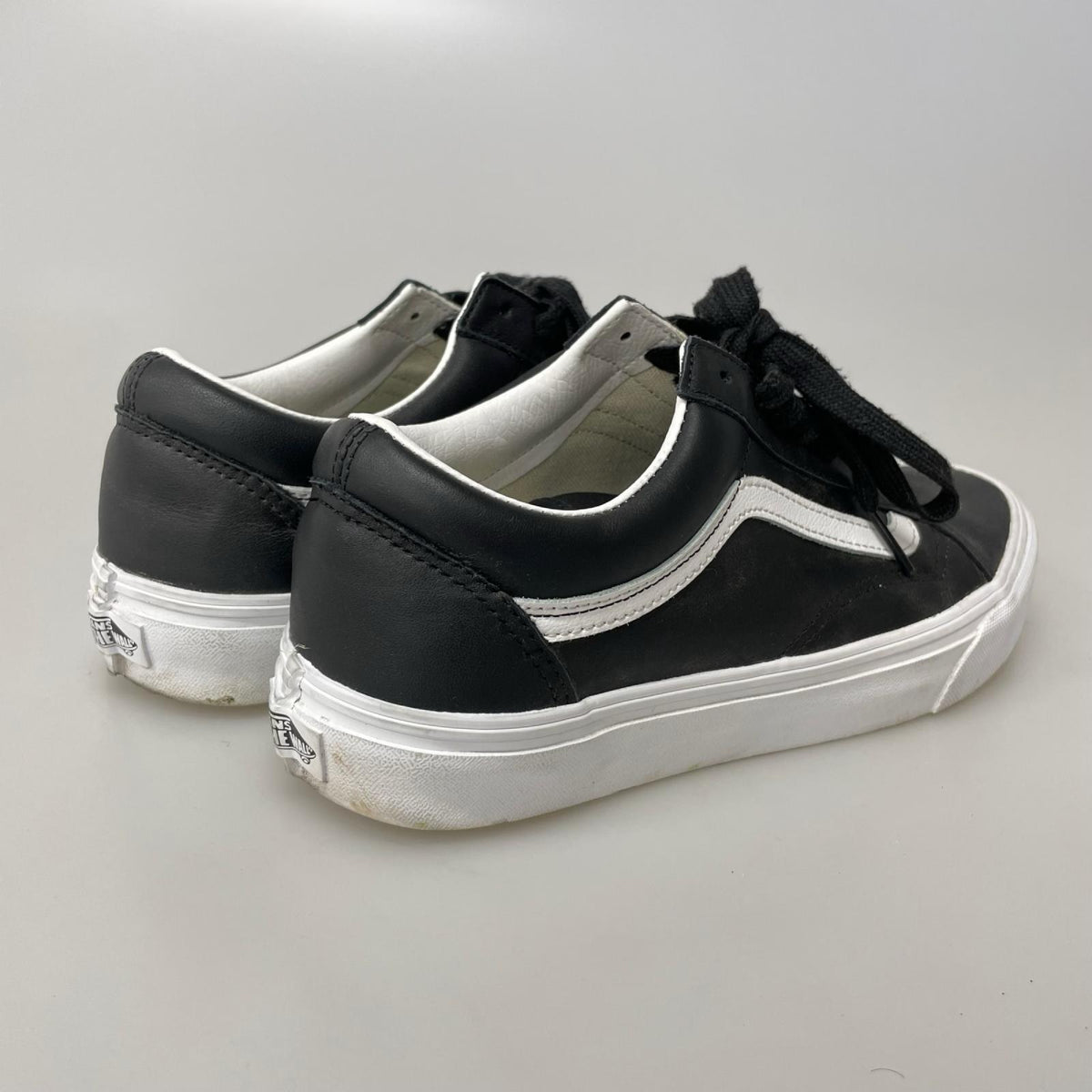 スニーカー OLD SKOOL Leather 黒 (27.0) 27cm (US9 UK8 1/2 EU44) ブラック