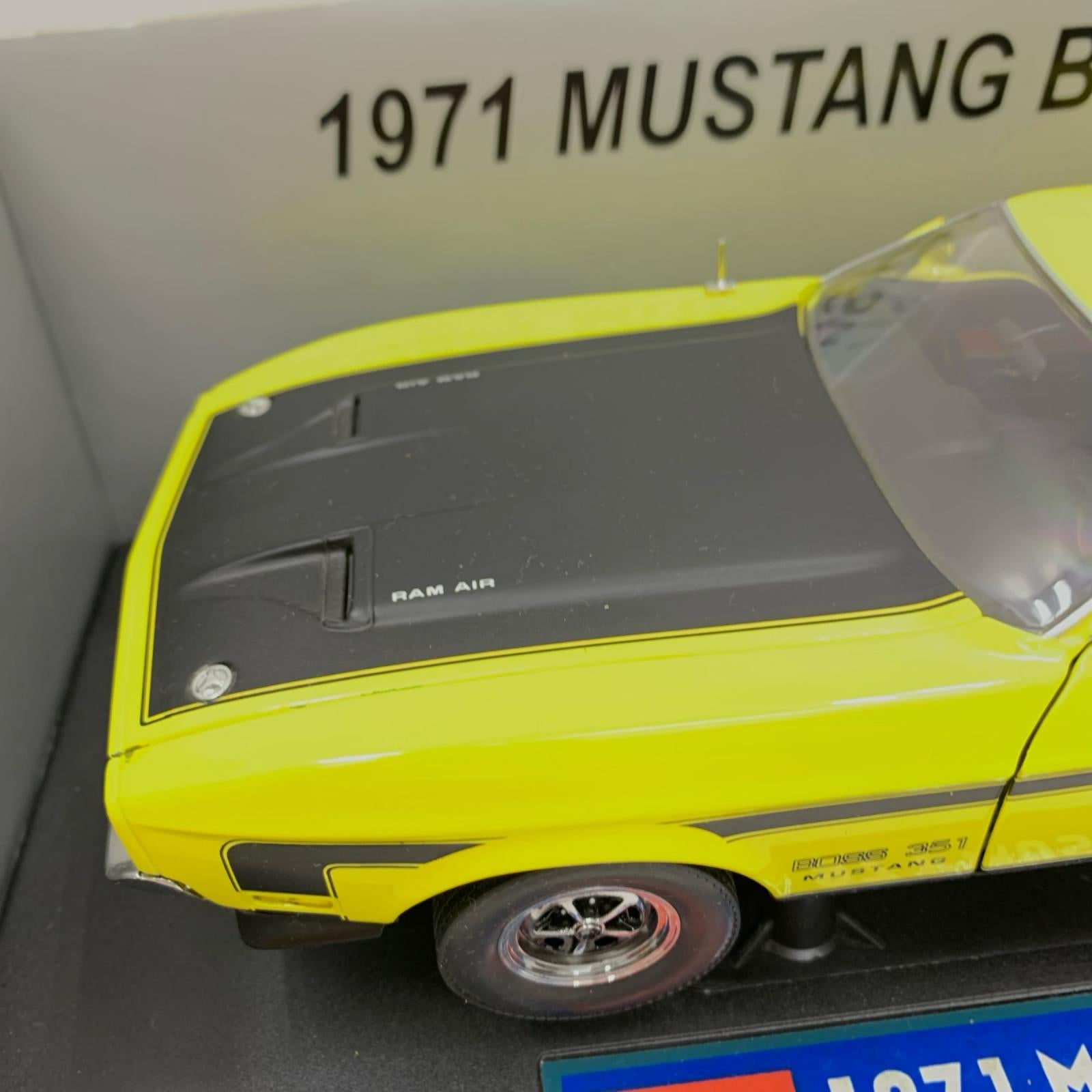 SUNSTAR　1/18　FORD　MUSTANG スケールカー