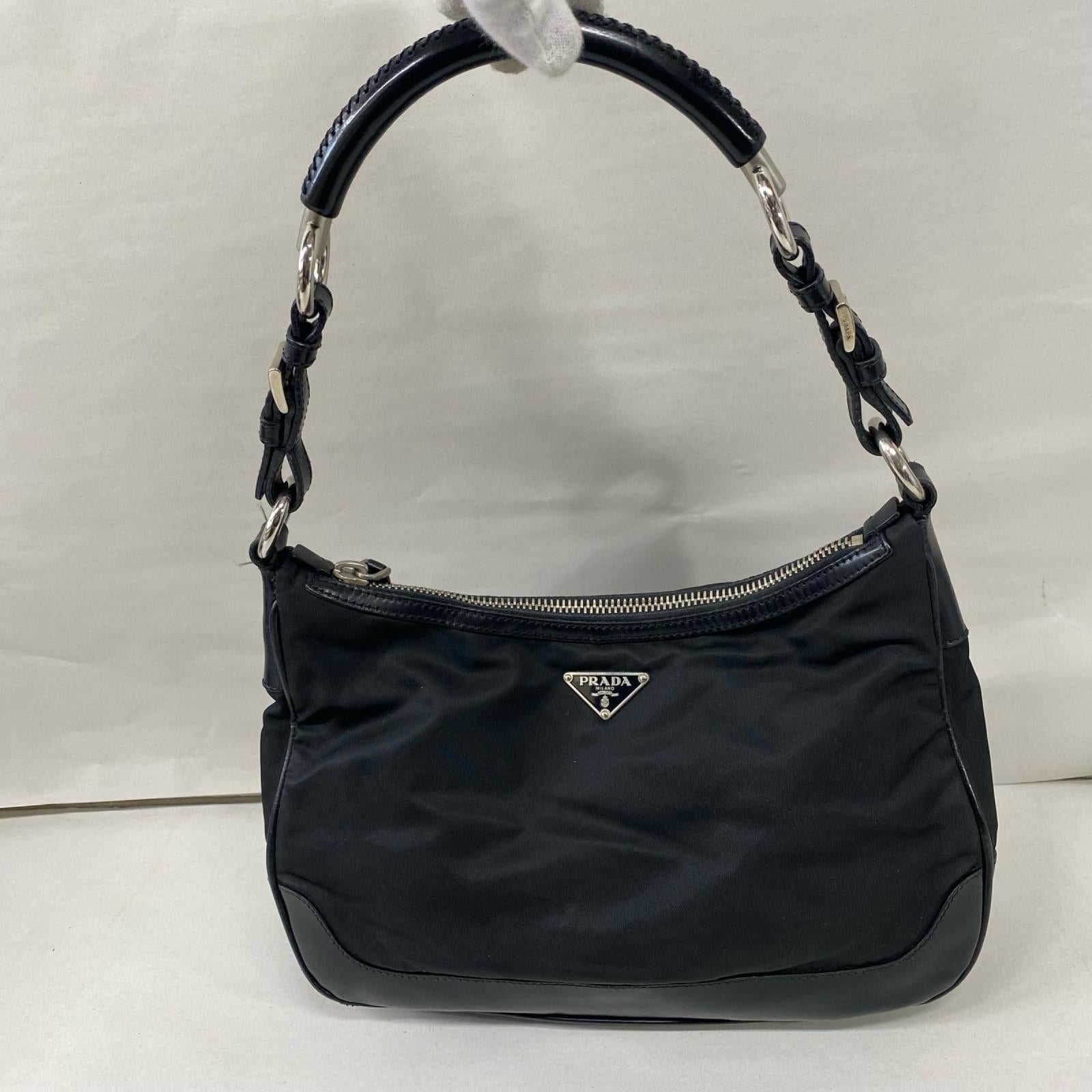 PRADA/ﾜﾝｼｮﾙﾀﾞｰ/切替/ﾊﾞｯｸﾞ/黒