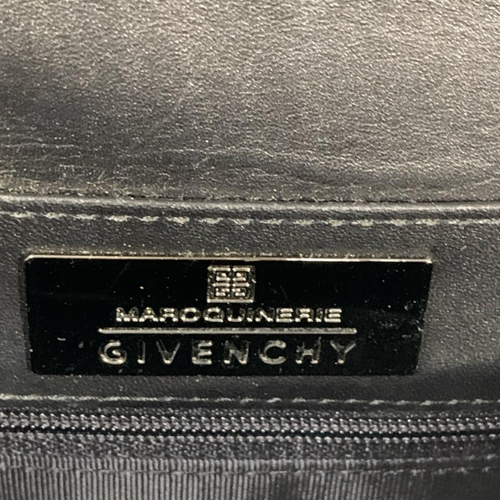 GIVENCHY/ﾜﾝｼｮﾙﾀﾞｰﾊﾞｯｸﾞ/黒
