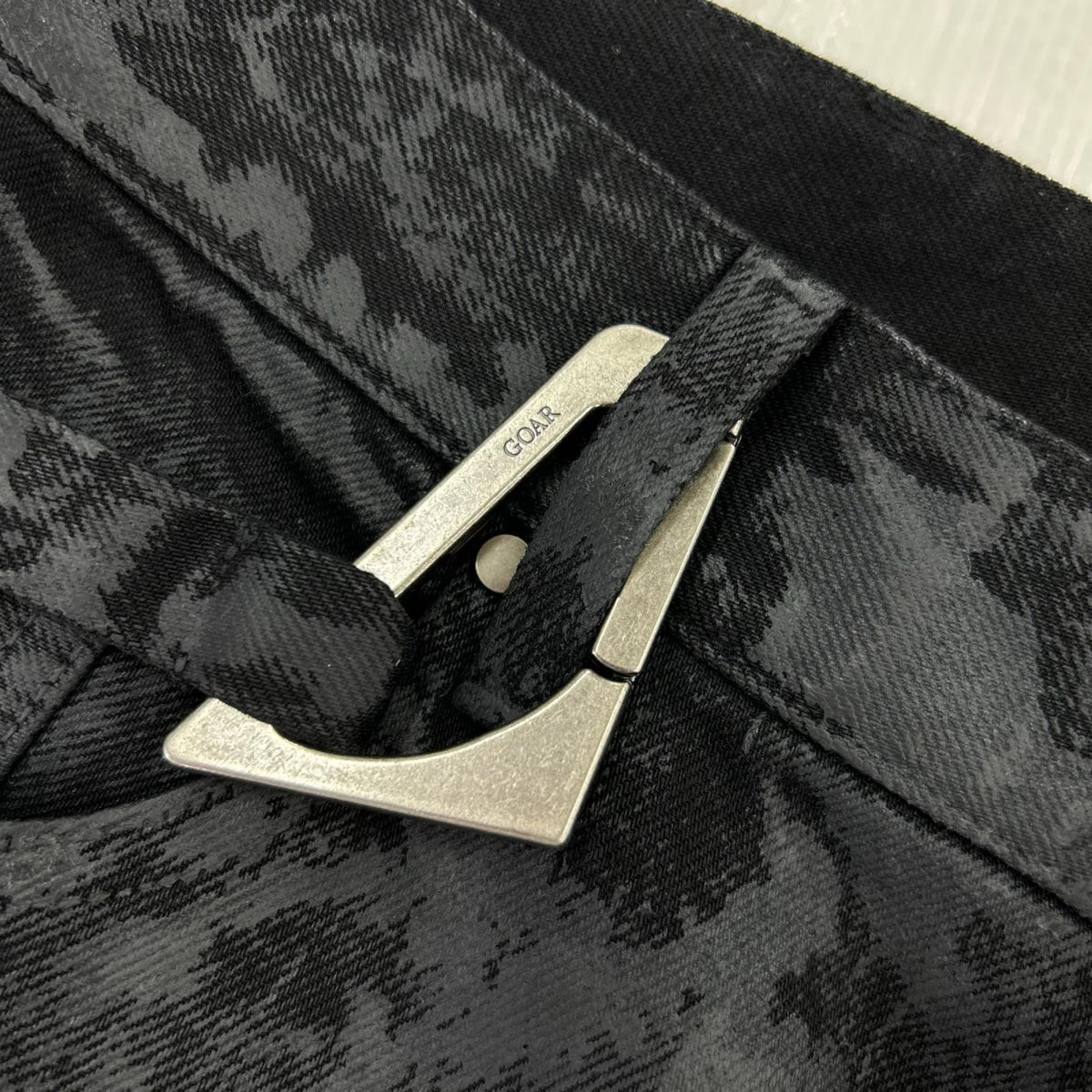 デニムパンツ goar.archive ｺｰﾃｨﾝｸﾞ加工 ﾀﾞﾌﾞﾙﾆｰ 黒(W34) L ブラック