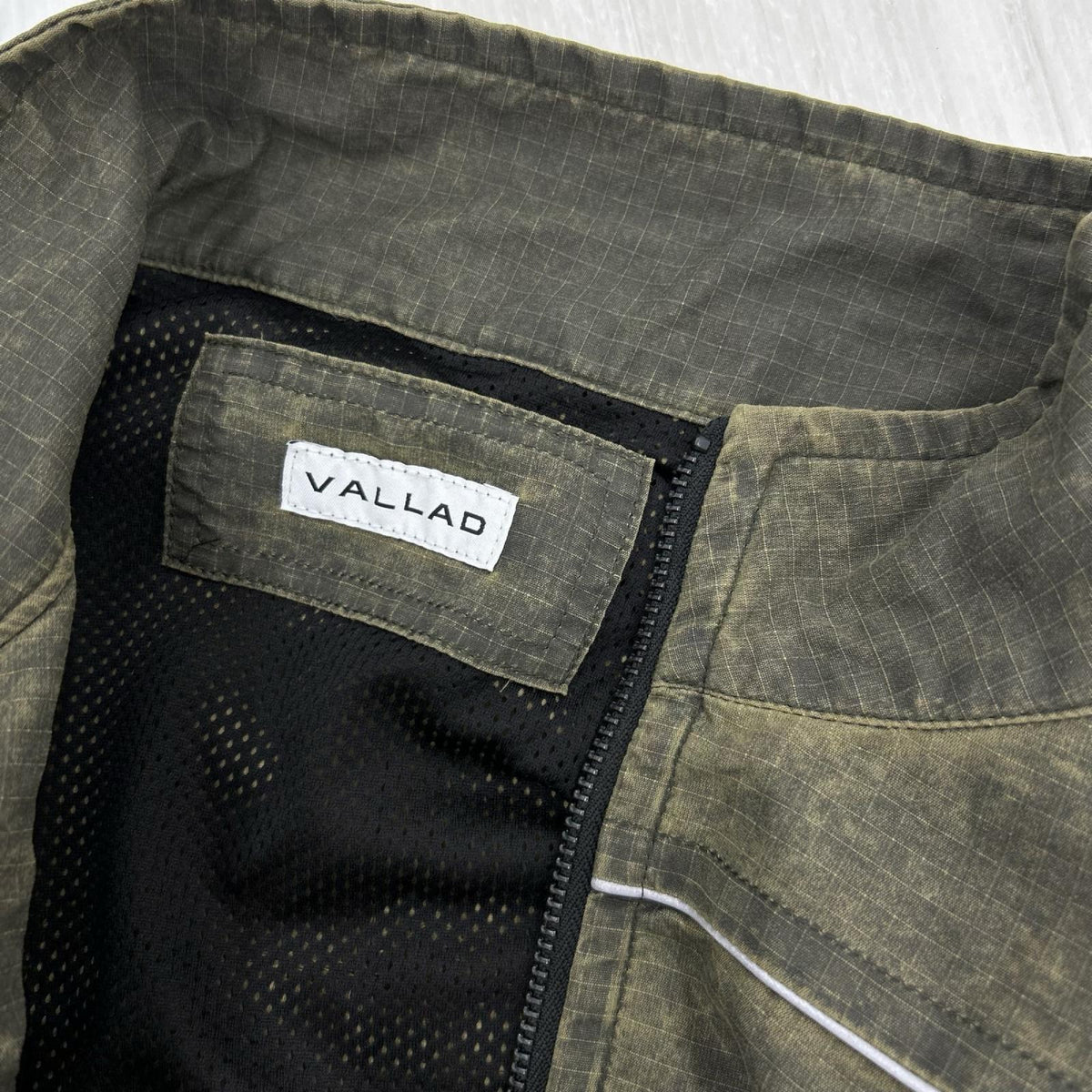 ブルゾン VALLAD ﾌｪｰﾄﾞﾄﾗｯｸｼﾞｬｹｯﾄ 緑 (L) L カーキ
