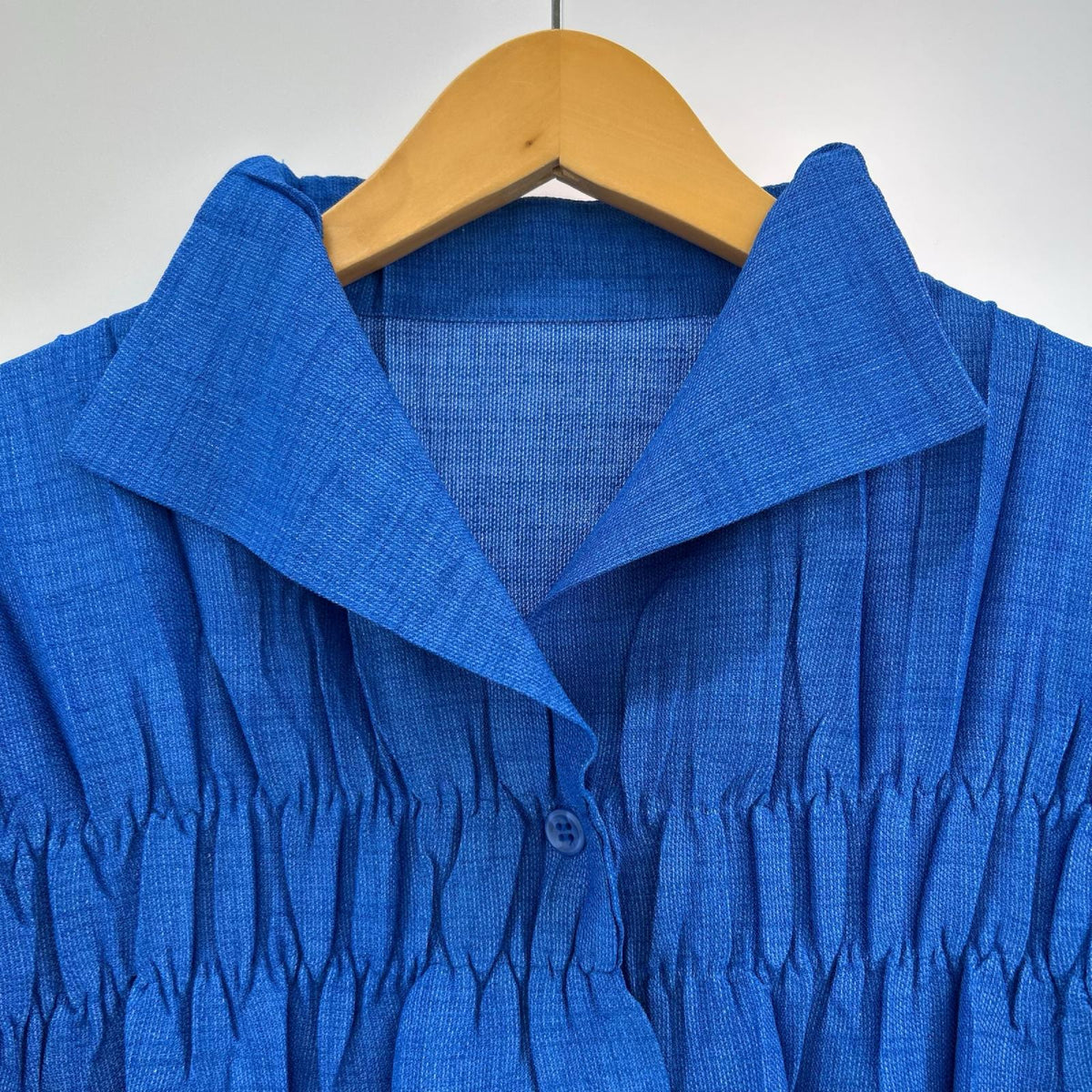 長袖シャツ ISSEY MIYAKE IM62FJ625 ﾊﾞﾙｰﾝﾌﾟﾘｰﾂｼｬﾂ 2 ブルー