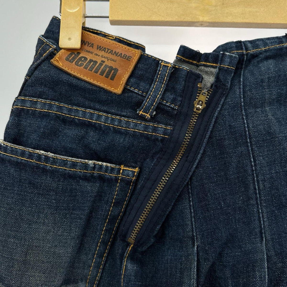スカート JUNYA WATANABE COMME des GARCONS 再構築ﾃﾞﾆﾑｽｶｰﾄ S S