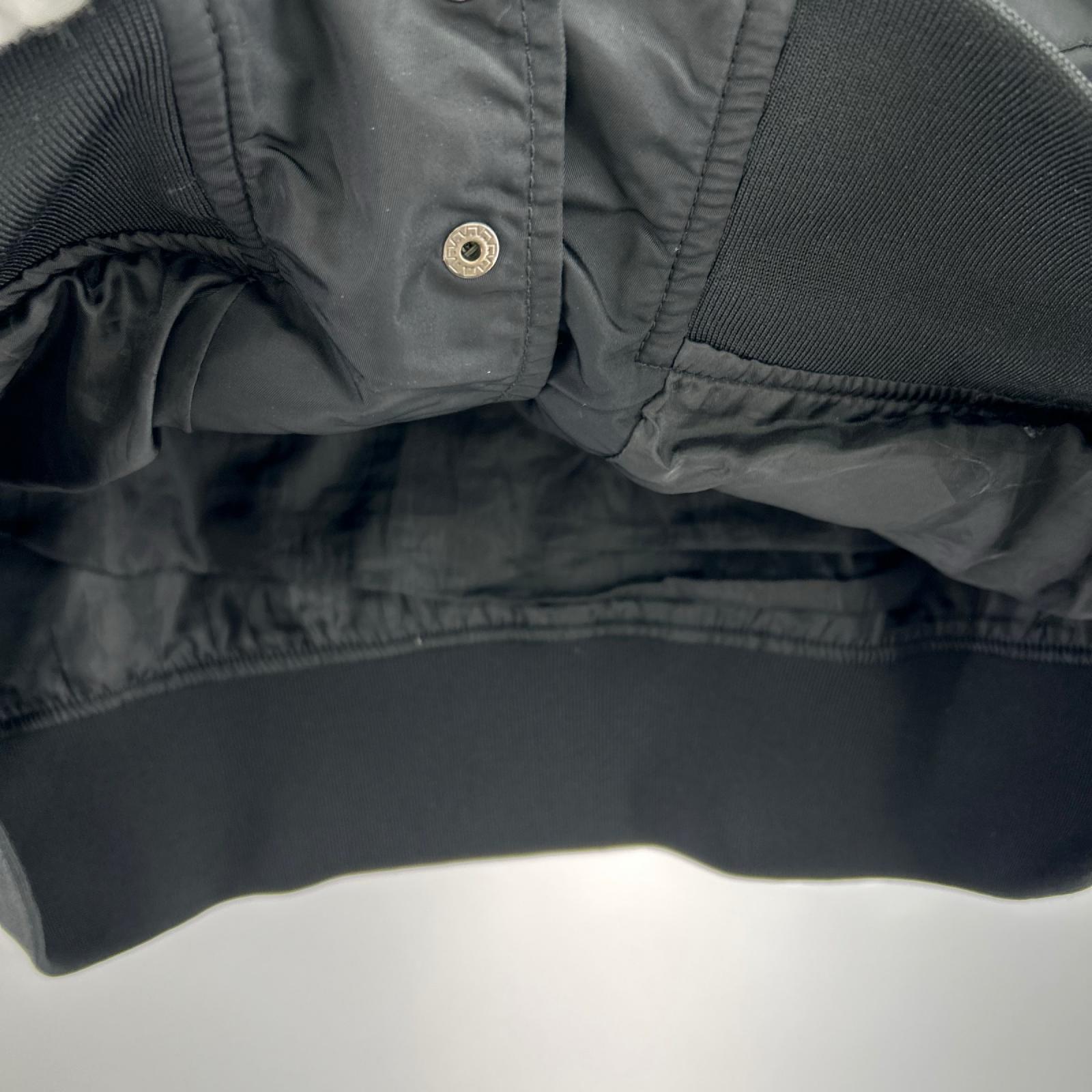 ジャケット ﾙｰｽﾞｼﾙｴｯﾄﾊﾞｯｸﾌﾟﾘﾝﾄｽﾀｼﾞｬﾝ TMPCJK9 黒 (XL) ブラック