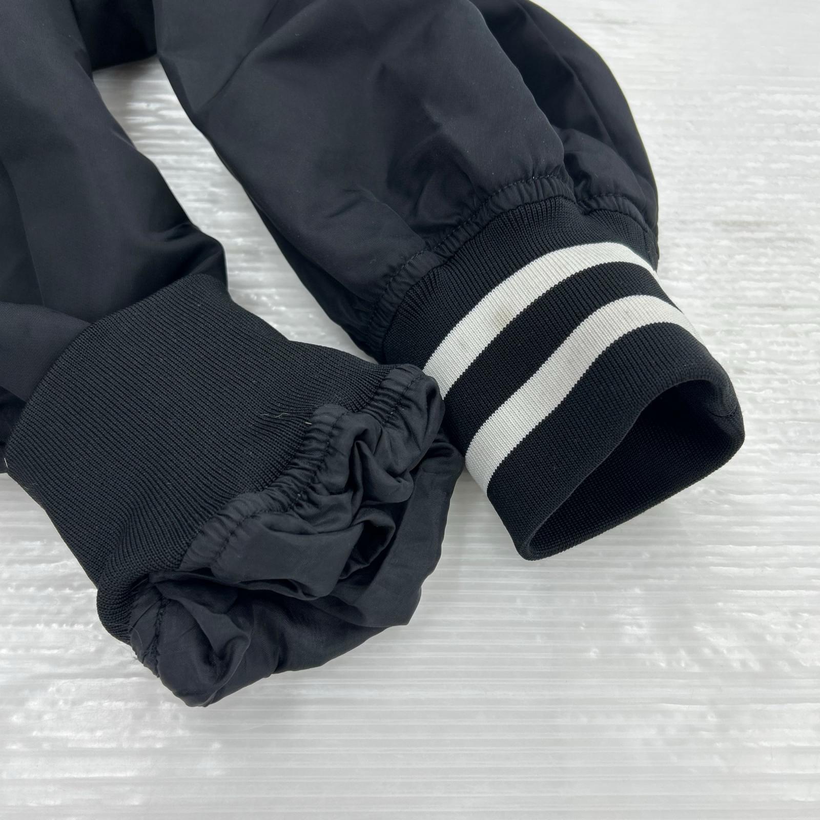 ジャケット ﾙｰｽﾞｼﾙｴｯﾄﾊﾞｯｸﾌﾟﾘﾝﾄｽﾀｼﾞｬﾝ TMPCJK9 黒 (XL) ブラック