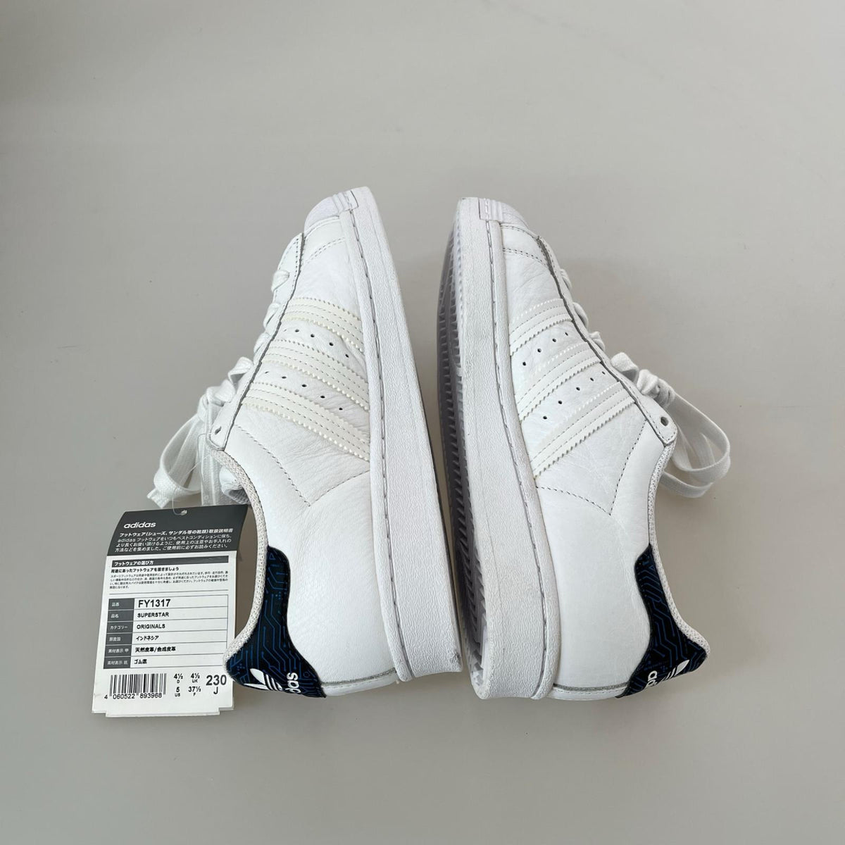 スニーカー adidas FY1317 スニーカーWH 23.0 23cm (US5 UK4 1/2 EU36) ホワイト