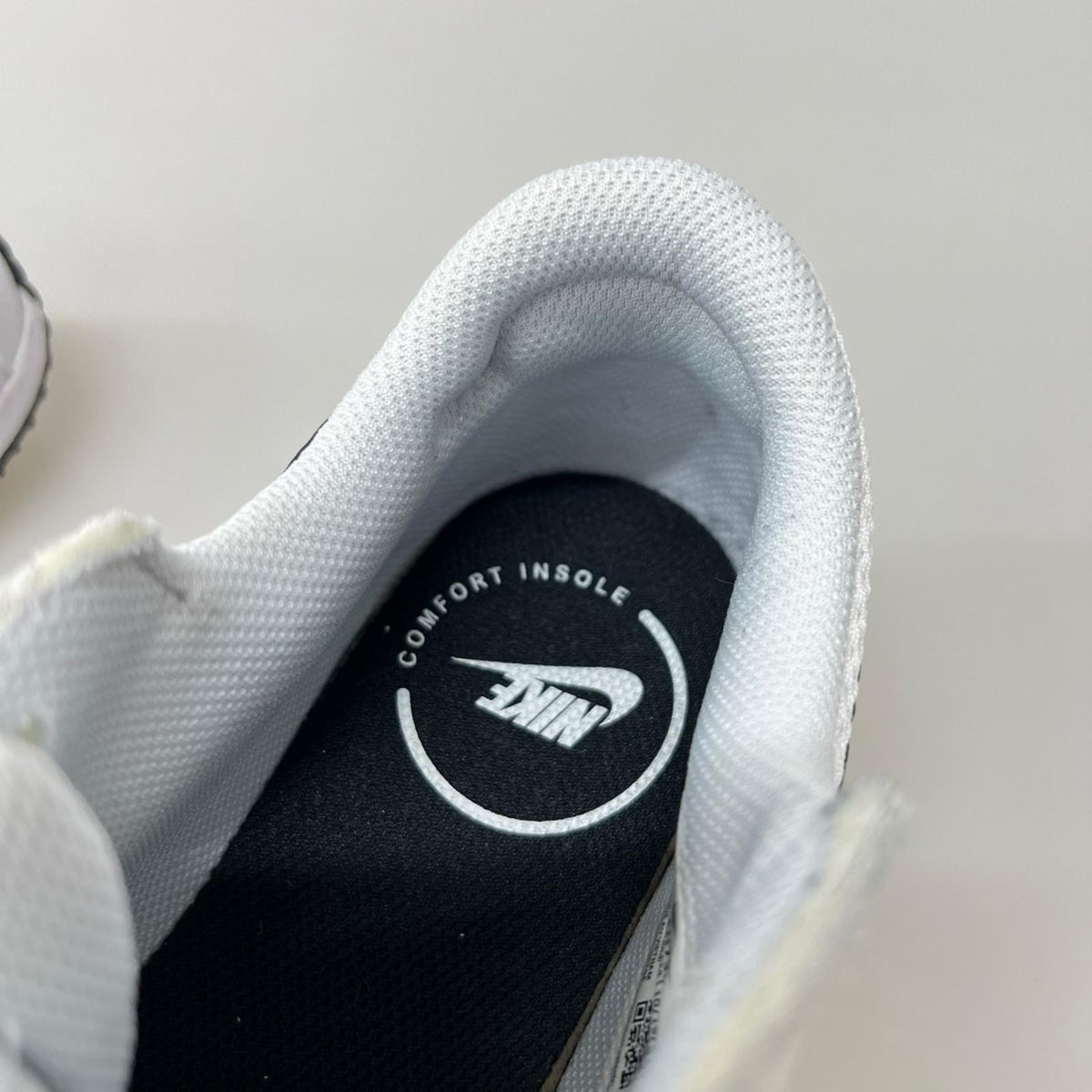 スニーカー AIR MAX EXCEE 27cm (US9 UK8 1/2 EU44) ホワイト