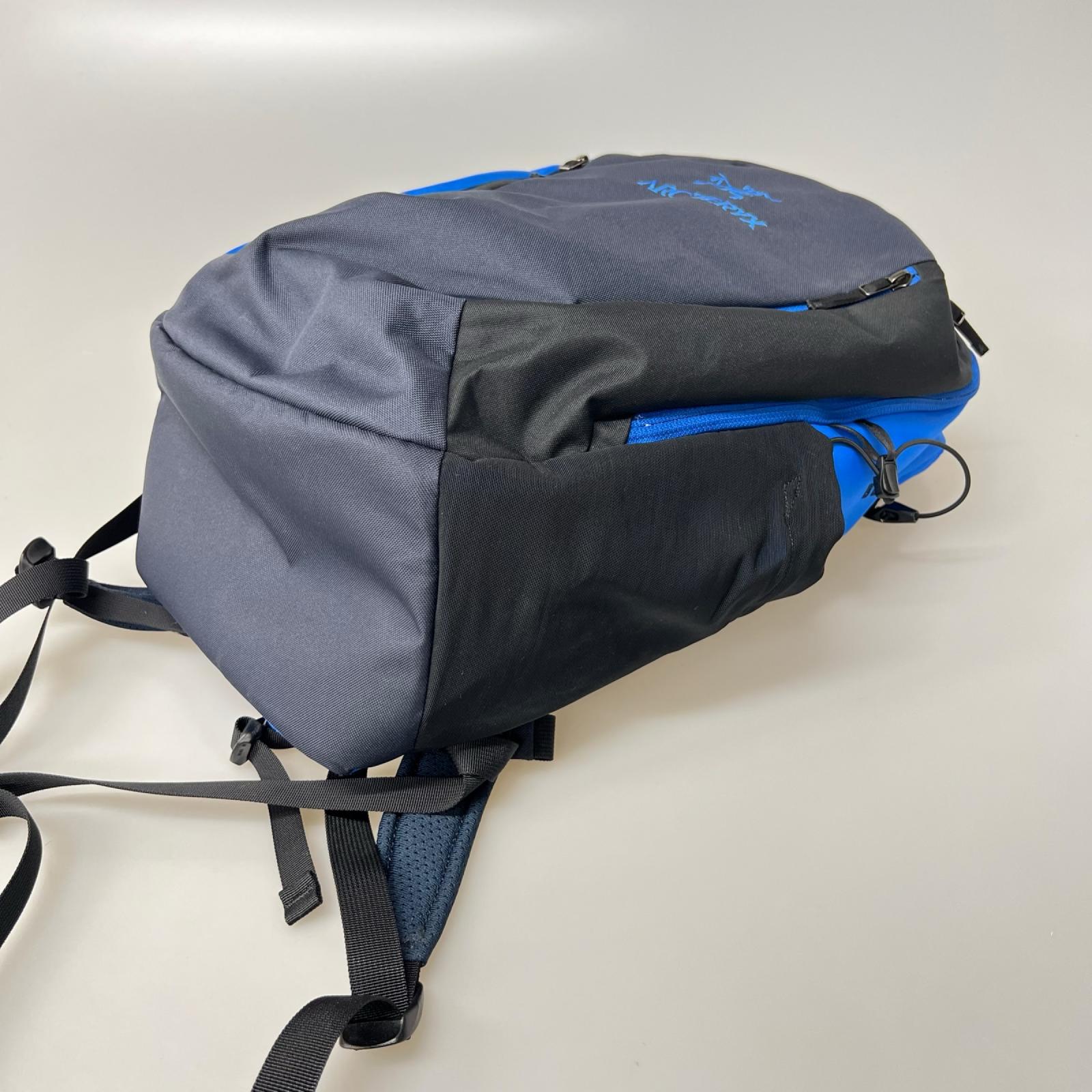 リュック・デイパック MANTIS26 BEAMS別注 ネイビー