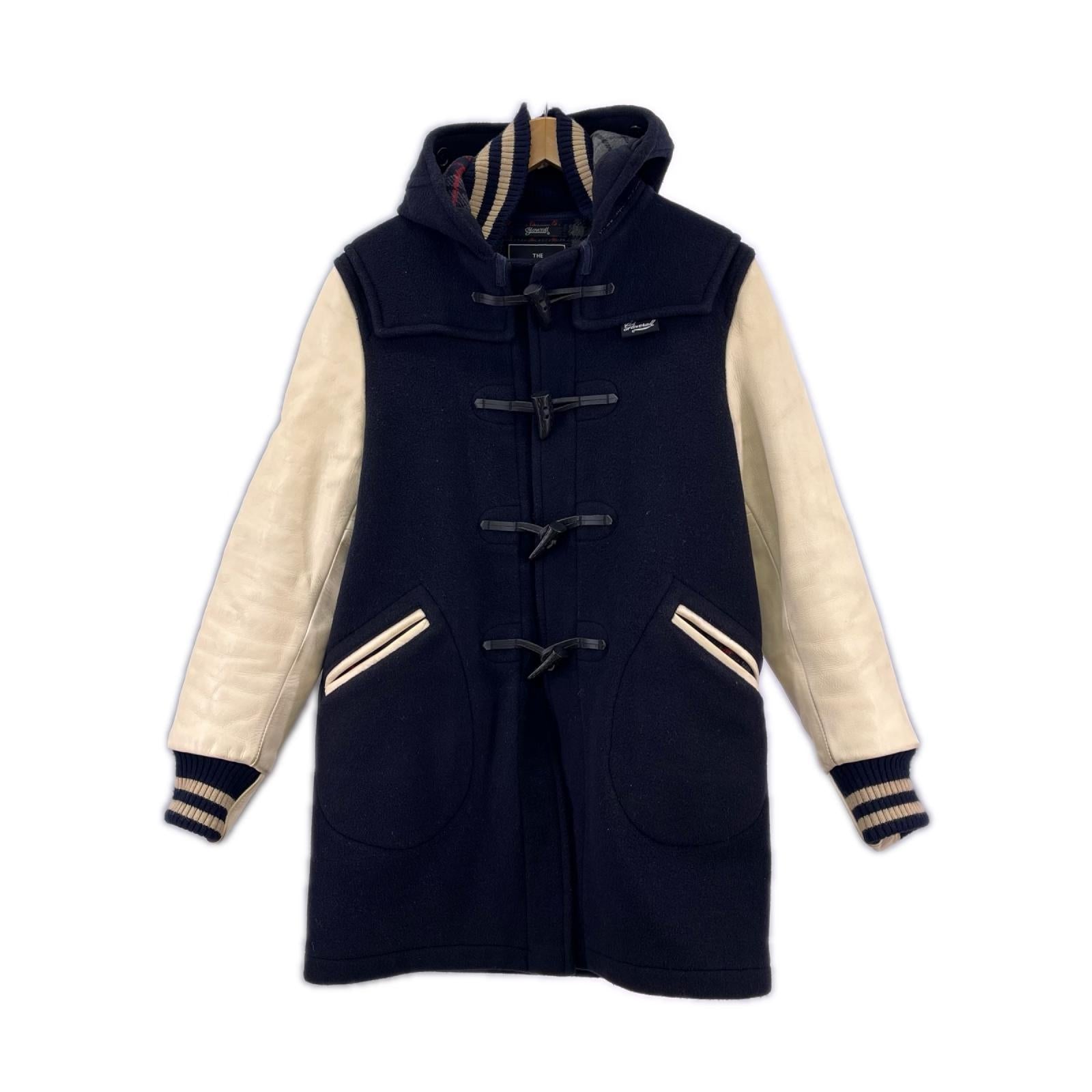 ジャケット 袖ﾚｻﾞｰﾀﾞｯﾌﾙｺｰﾄ（XS) ネイビー