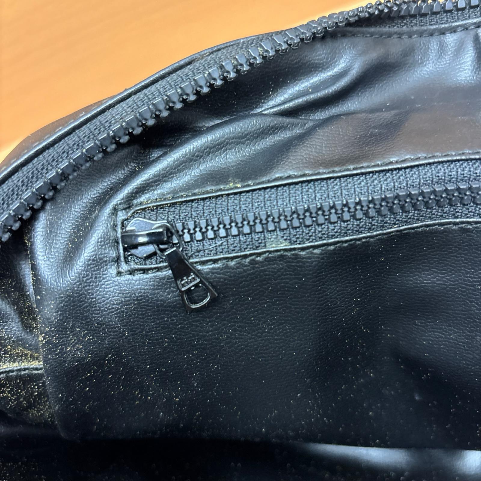 CELINE/ﾚｻﾞｰ黒