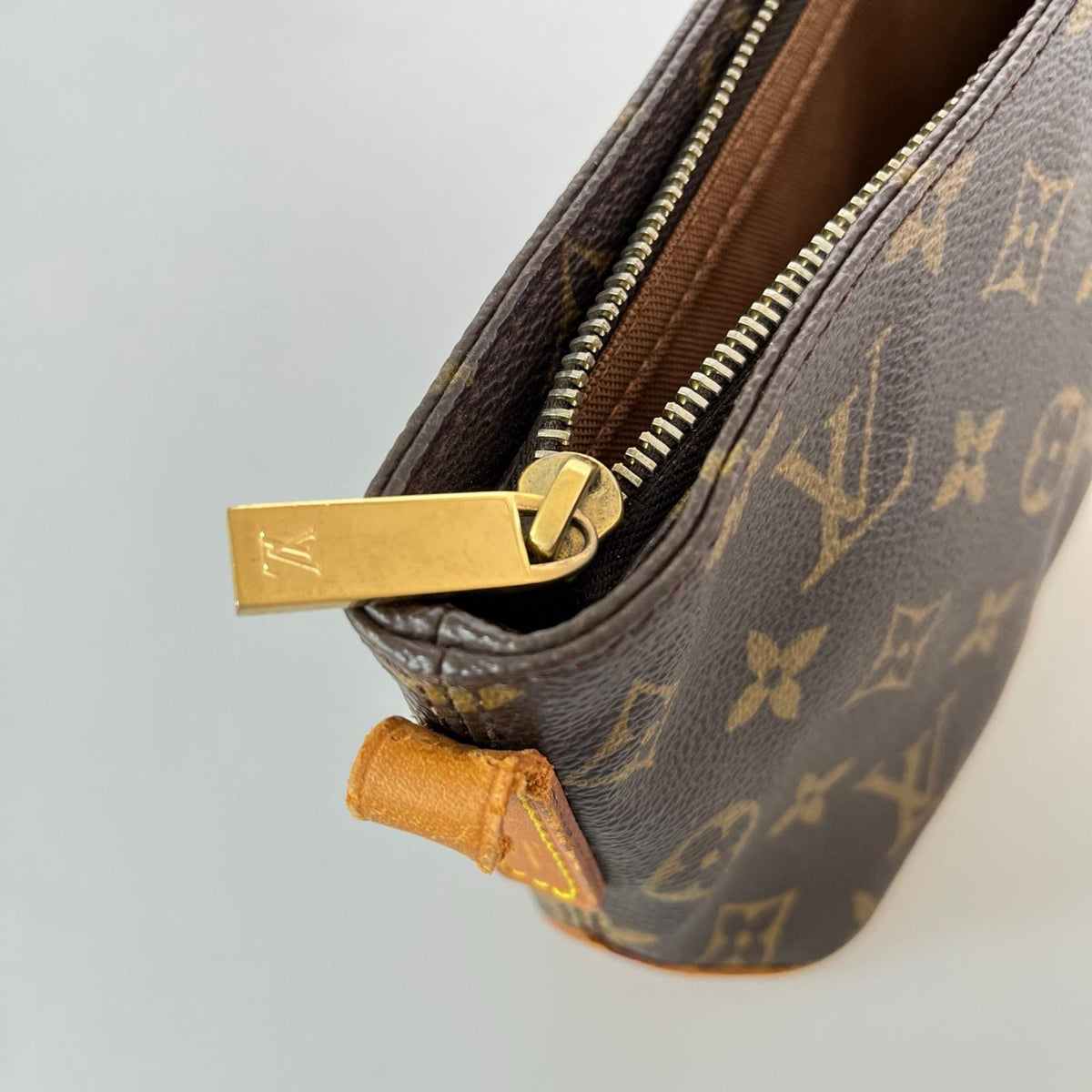 LV/M51240/ﾓﾉｸﾞﾗﾑ/ﾄﾛﾀｰ