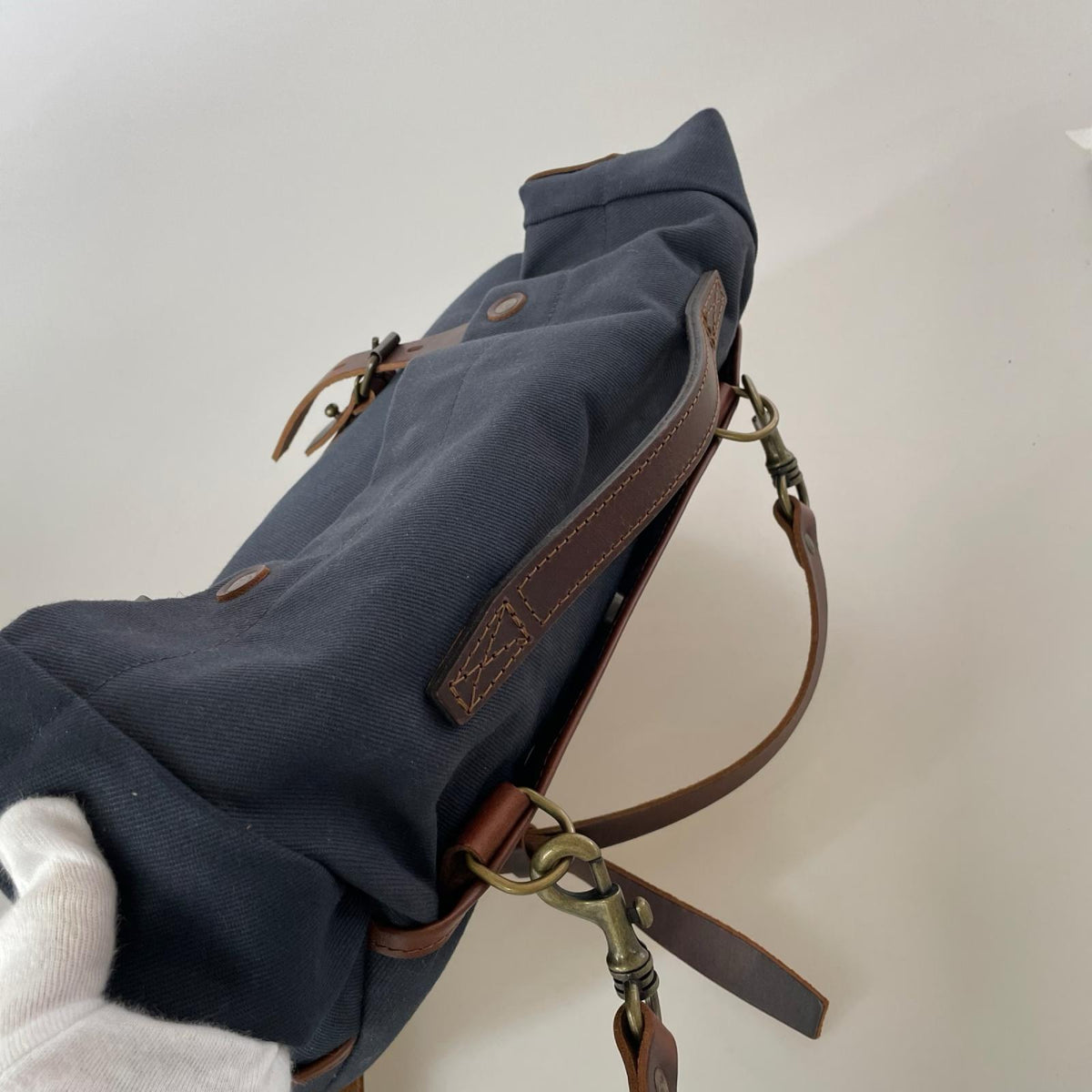ショルダーバッグ bleu de chauffe ﾚｻﾞｰｷｬﾝﾊﾞｽﾊﾞｯｸﾞ ﾈｲﾋﾞｰ ネイビー