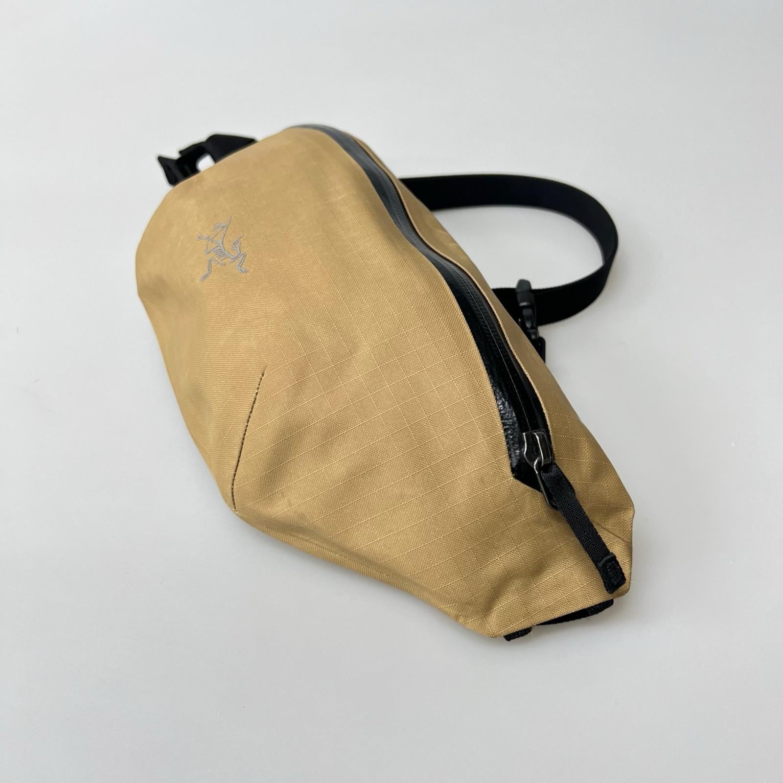 ショルダーバッグ X0000007015 Granville Crossbody Bag ベージュ