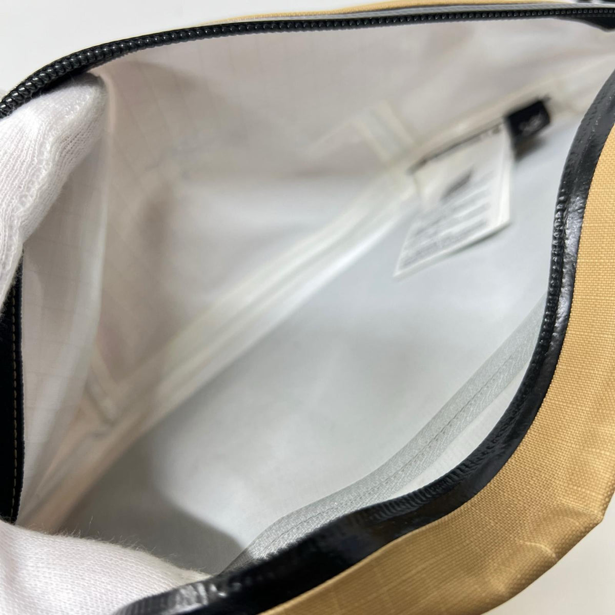 ショルダーバッグ X0000007015 Granville Crossbody Bag ベージュ