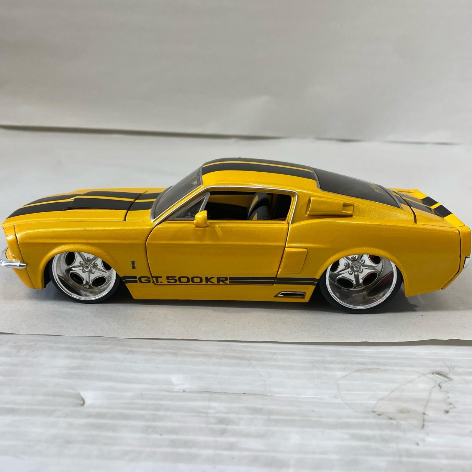 Jada Toys 1967シェルビーGT-500 KRダブシティ1/24 スケールカー
