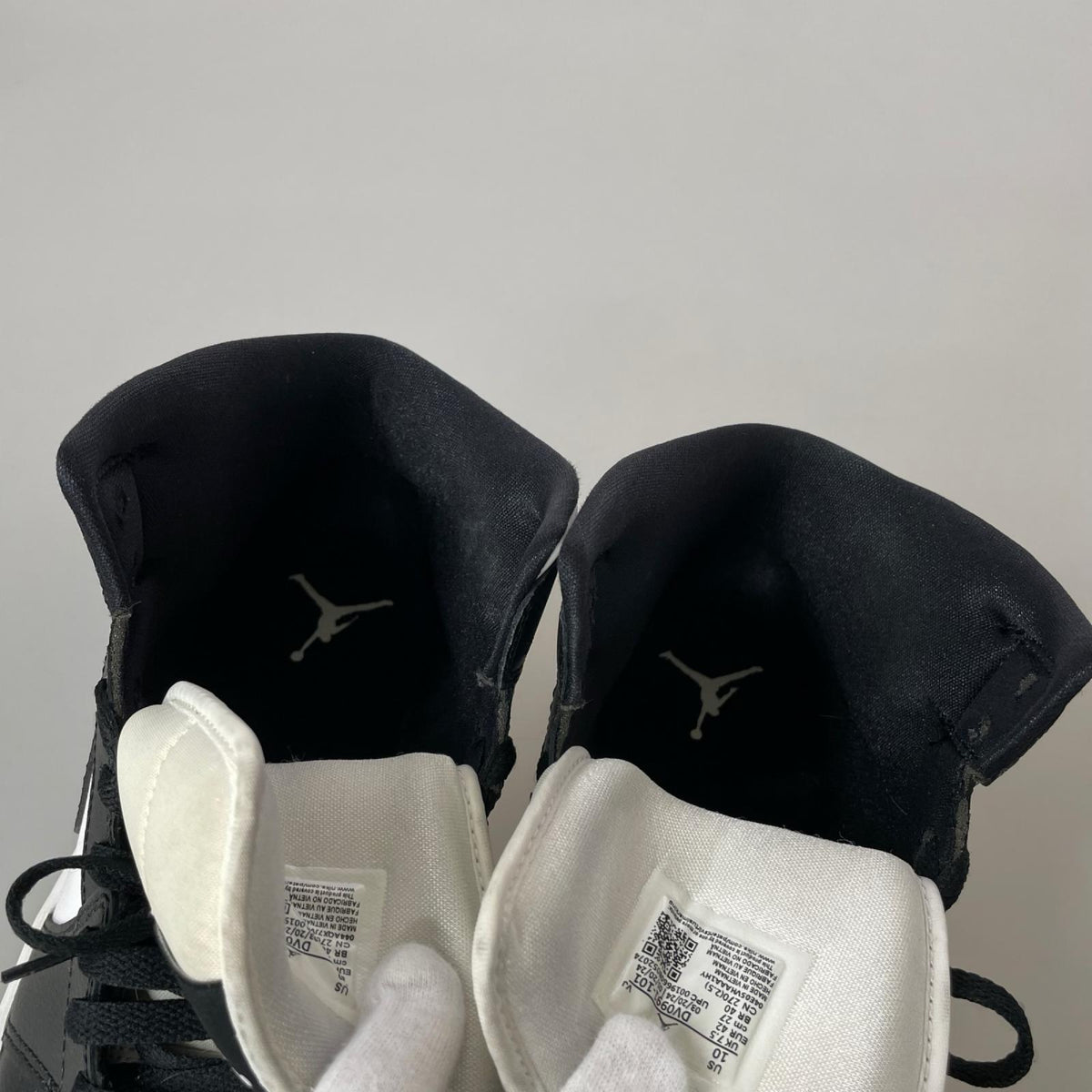 スニーカー AIR JORDAN 1 MID BLACK US10 27.0cm 27cm (US9 UK8 1/2 EU44)