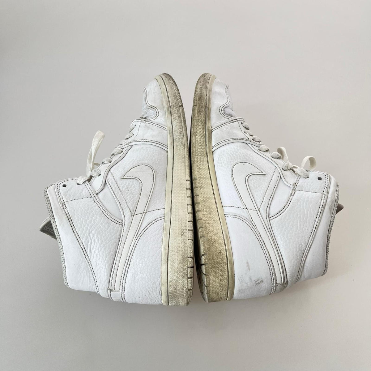 スニーカー Jordan1 Mid Triple White 554724-109 26 ホワイト