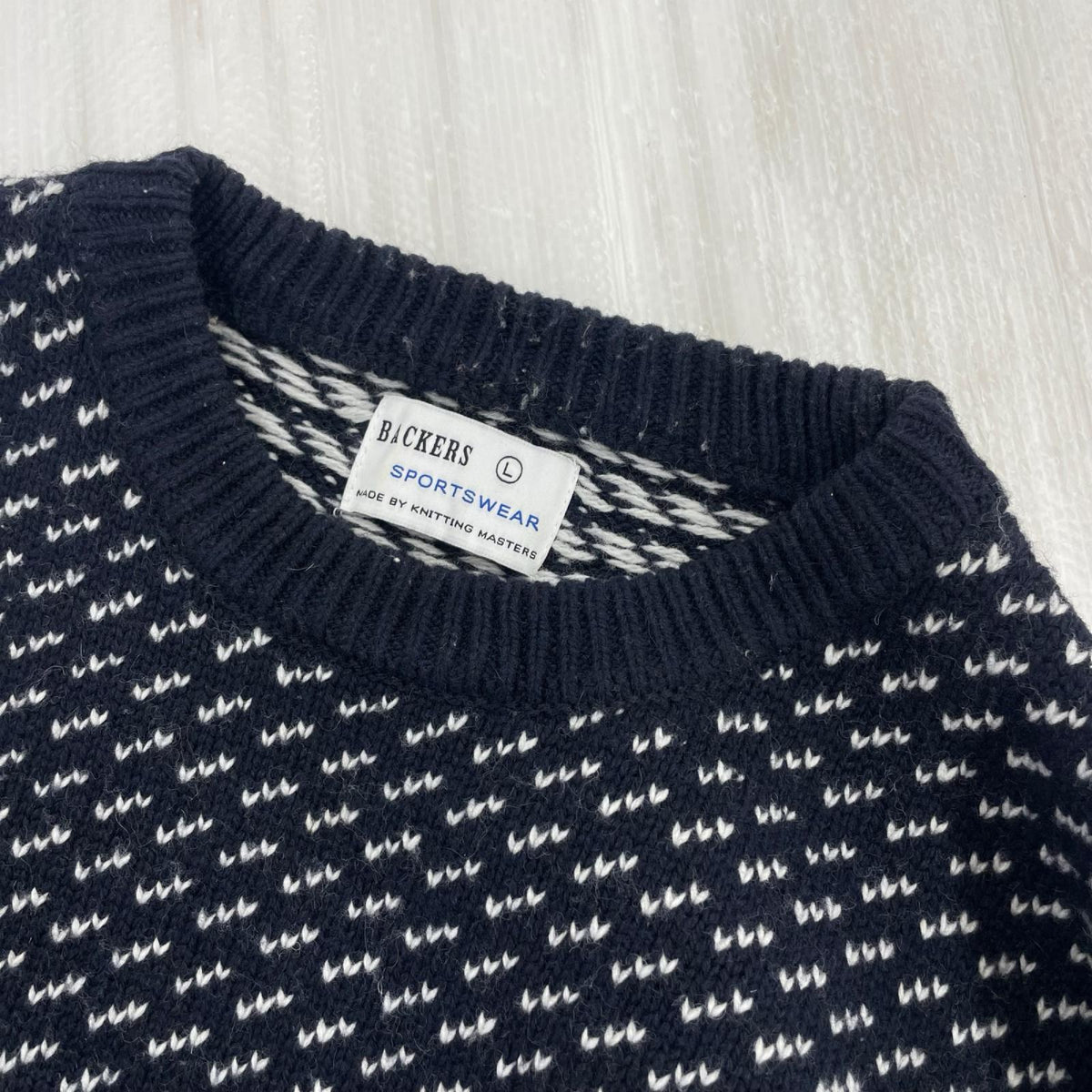 ニット BAKERS ﾊﾞｰｽﾞｱｲ ﾆｯﾄ　ﾈｲﾋﾞｰ　L L ネイビー