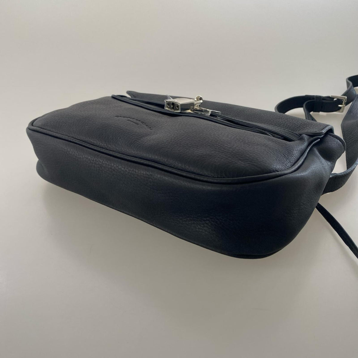 ショルダーバッグ Charles＆Charlus Vadim Noir ﾚｻﾞｰ ブラック