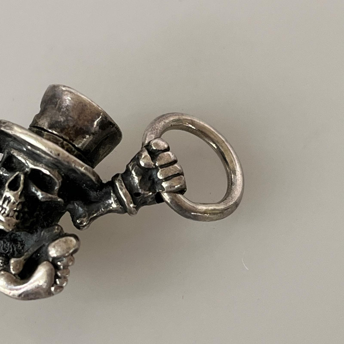 その他アクセサリー CHEEKY GOMEZ PENDANT シルバー