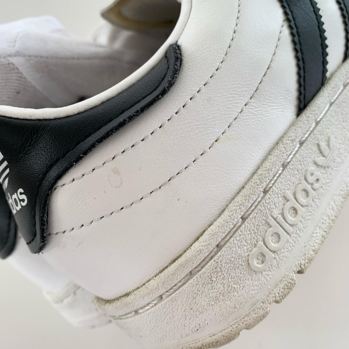 スニーカー TEAM COURT EG9734 (27) 27cm (US9 UK8 1/2 EU44)