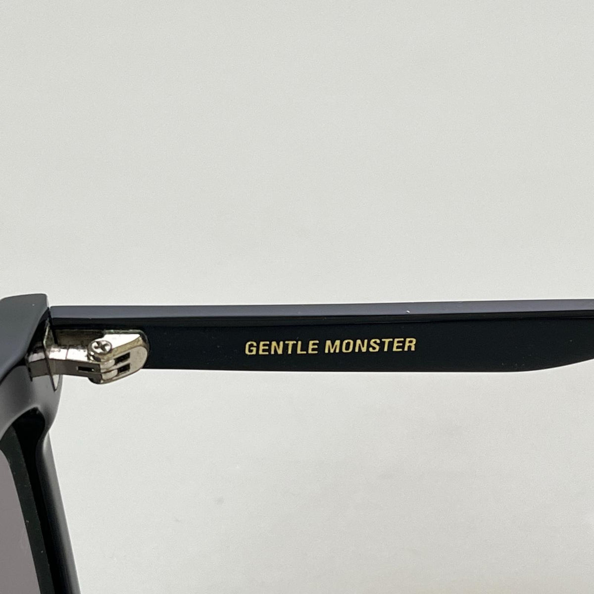 その他アクセサリー GENTLE MONSTER TEGA ｻﾝｸﾞﾗｽ 黒 ブラック