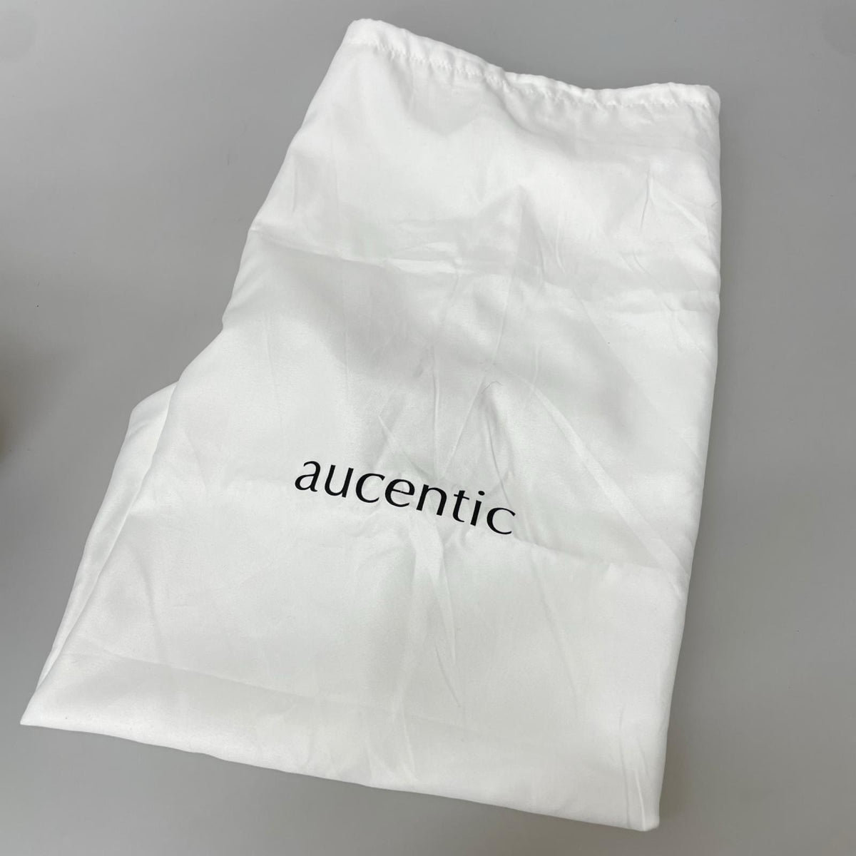 その他バッグ AUCENTIC ｲﾀﾘｱﾝｻﾌｨｱｰﾉﾚｻﾞｰﾄｰﾄ 黒 ブラック