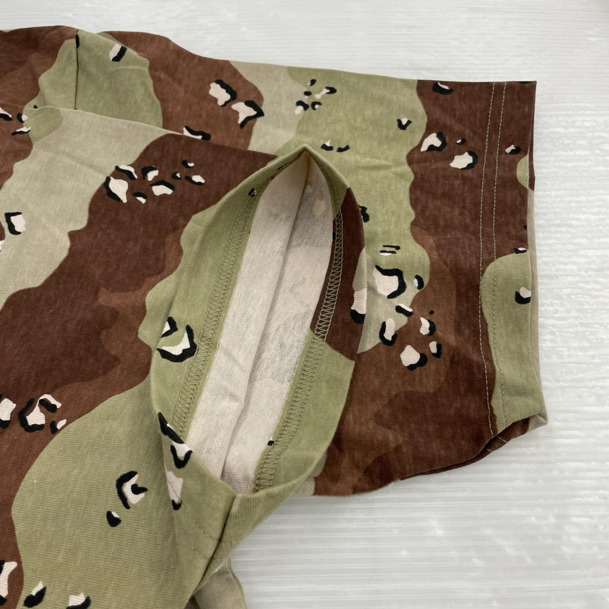 半袖Ｔシャツ Chocolate Chip Camo カーキ