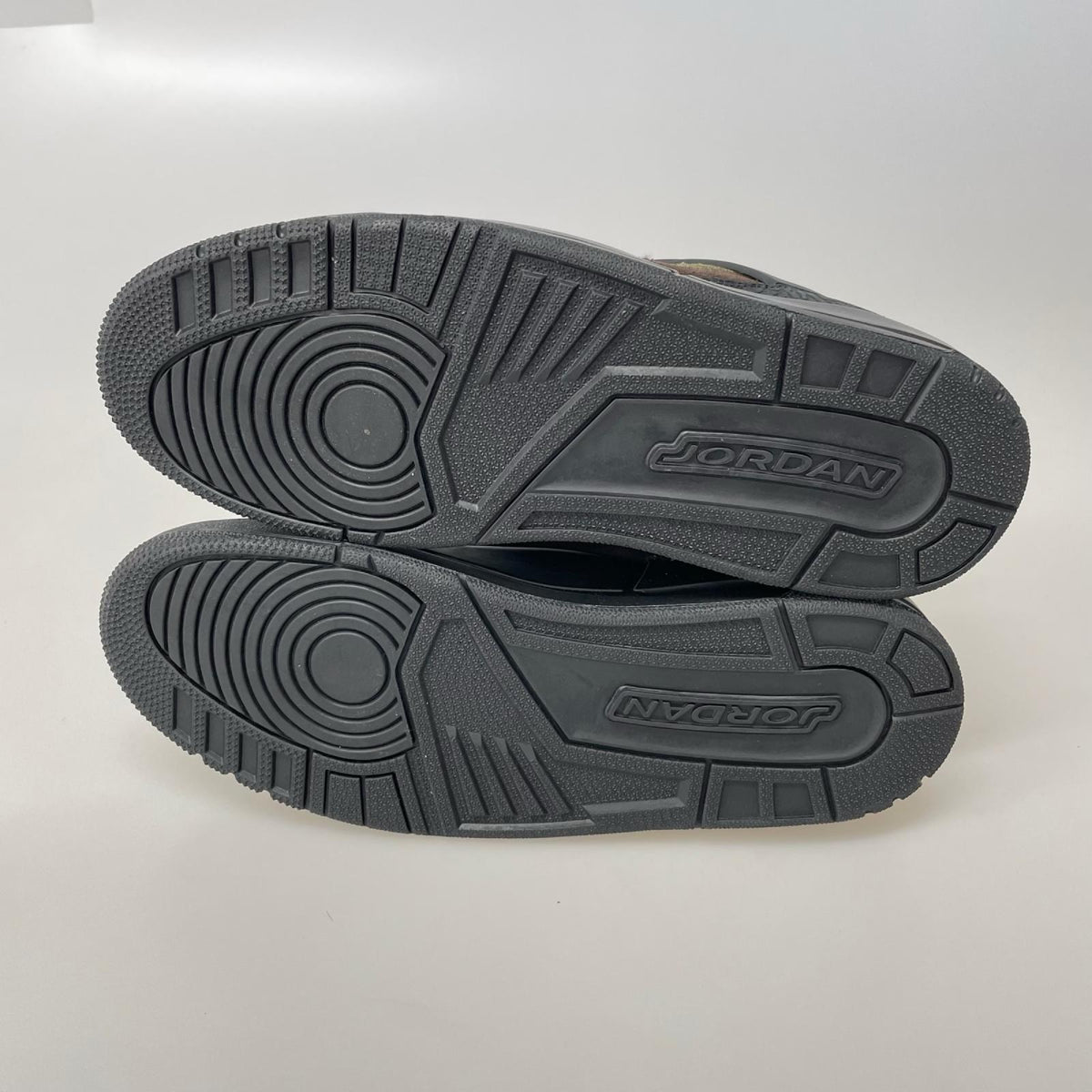 スニーカー AIR JORDAN SPIZIKE LOW GRN IH1782-200 (30cm) 30cm (US12 UK11 1/2 EU50) カーキ