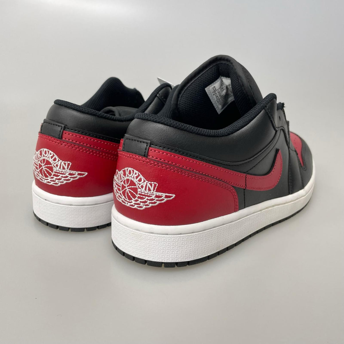 スニーカー Air Jordan 1 Low Bred (30) 553558-067 30cm (US12 UK11 1/2 EU50)