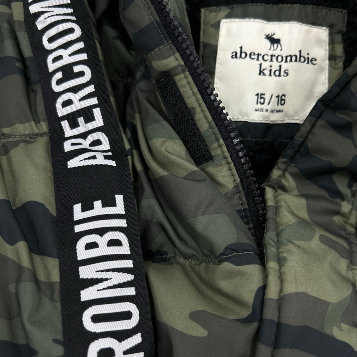 ダウンジャケット abercrombie kids 15/16 迷彩