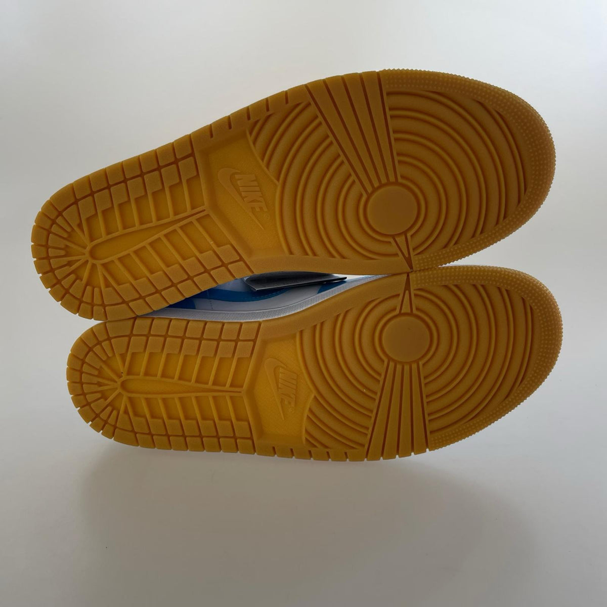 スニーカー WMNS AIR JORDAN 1 LOW BLUE GUM DC0774-104 (28.0) 28cm (US10 UK9 1/2 EU46)