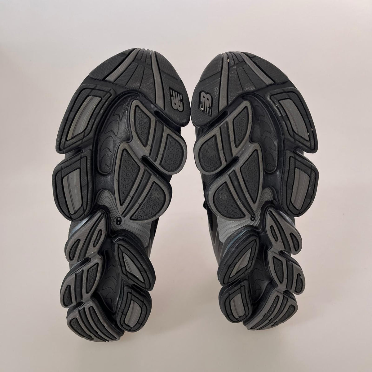 スニーカー U2000EA (27.5) 27.5cm (US9 1/2 UK9 EU45) ブラック