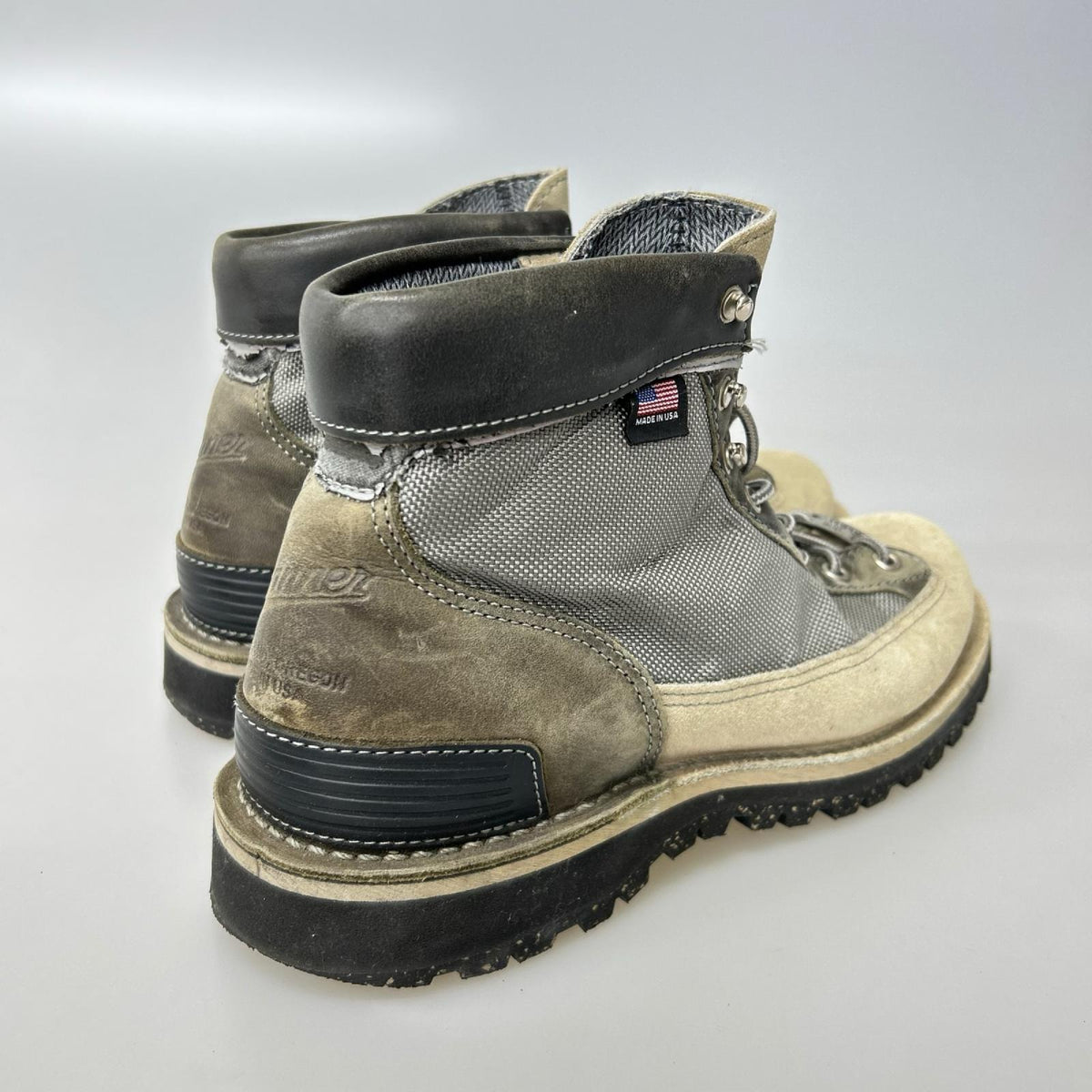 ブーツ NEW BALANCE GORE-TEX LIGHT PIONEER（US9)