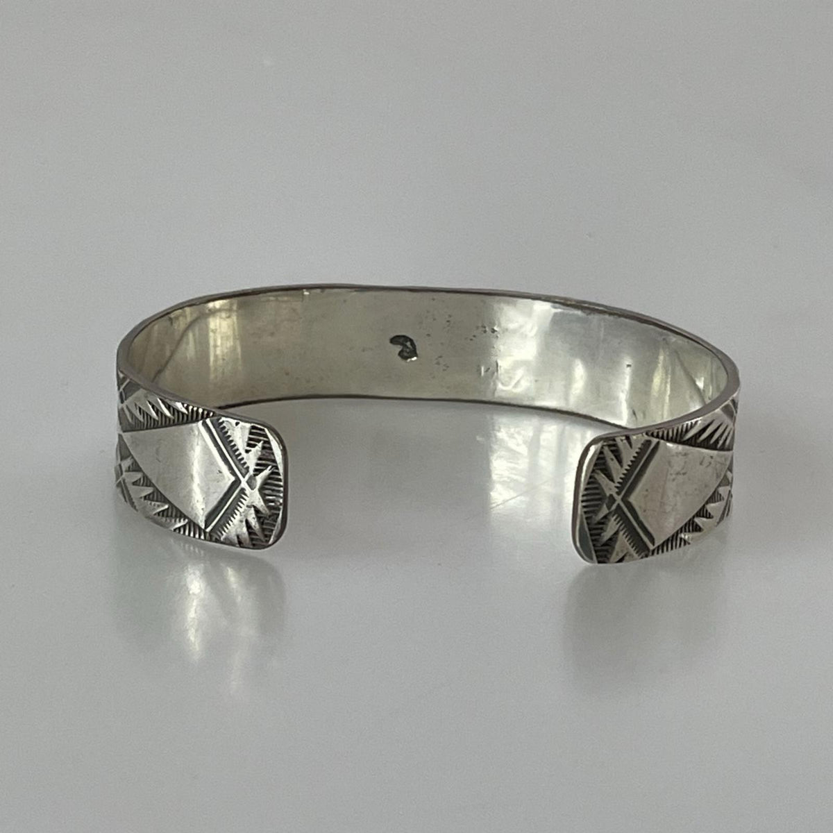 ブレスレット LARRY SMITH EAGLE HEAD STAMPED BRACELET シルバー