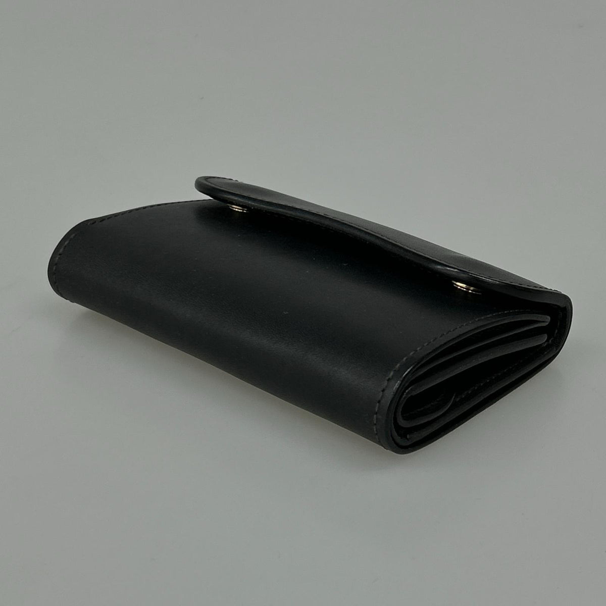 コンパクトウォレット WILDSWANS ﾚｻﾞｰ ｺﾝﾊﾟｸﾄｳｫﾚｯﾄ ブラック